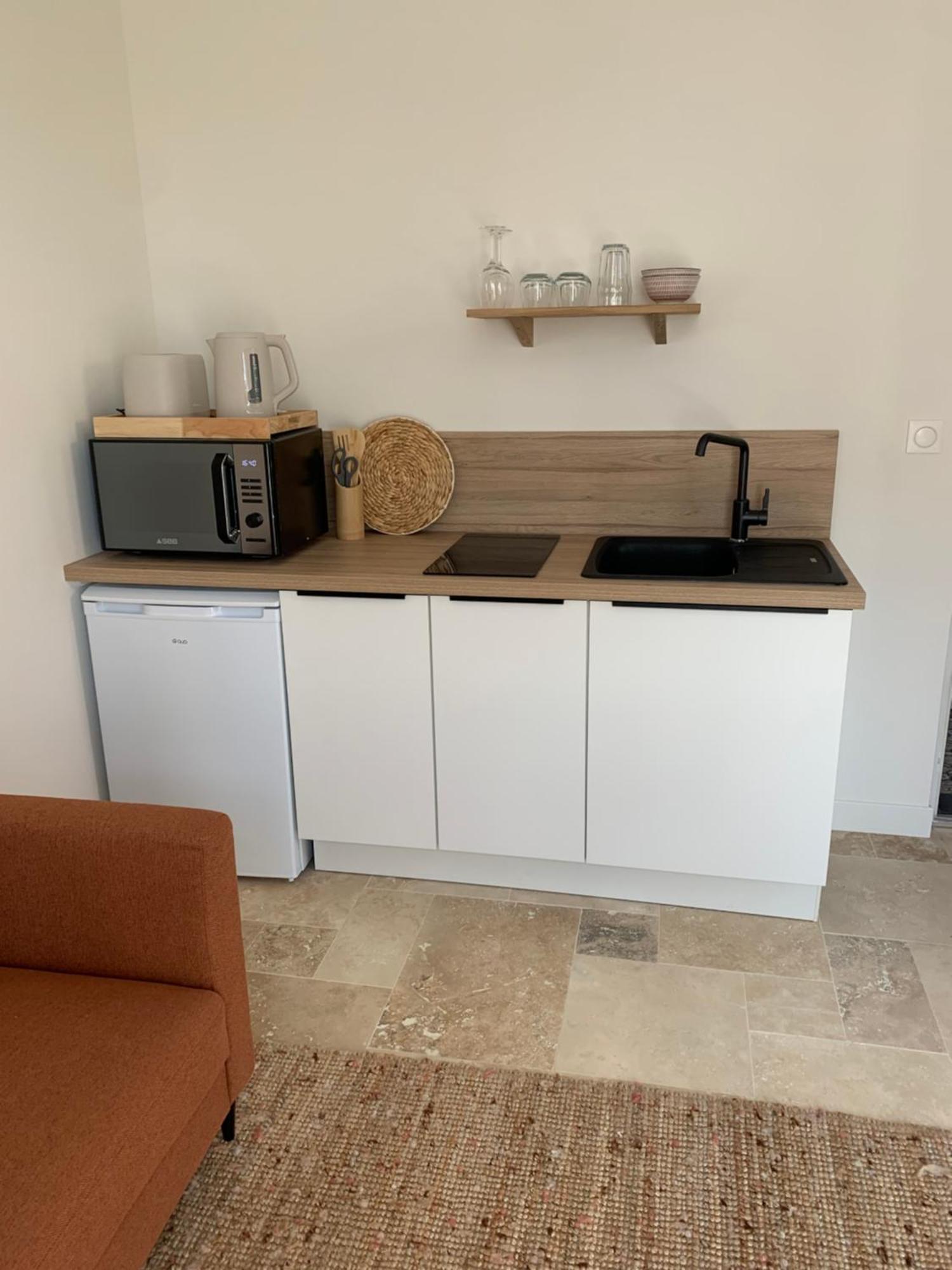 Le Carre Courtois Apartment Luisant Luaran gambar