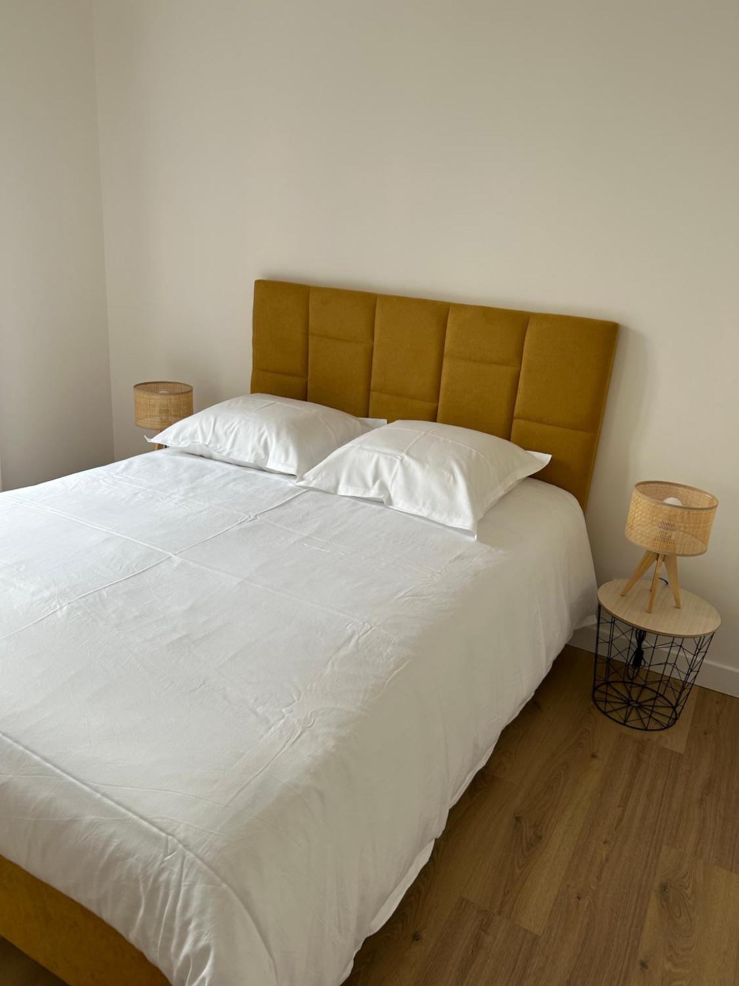 Le Carre Courtois Apartment Luisant Luaran gambar