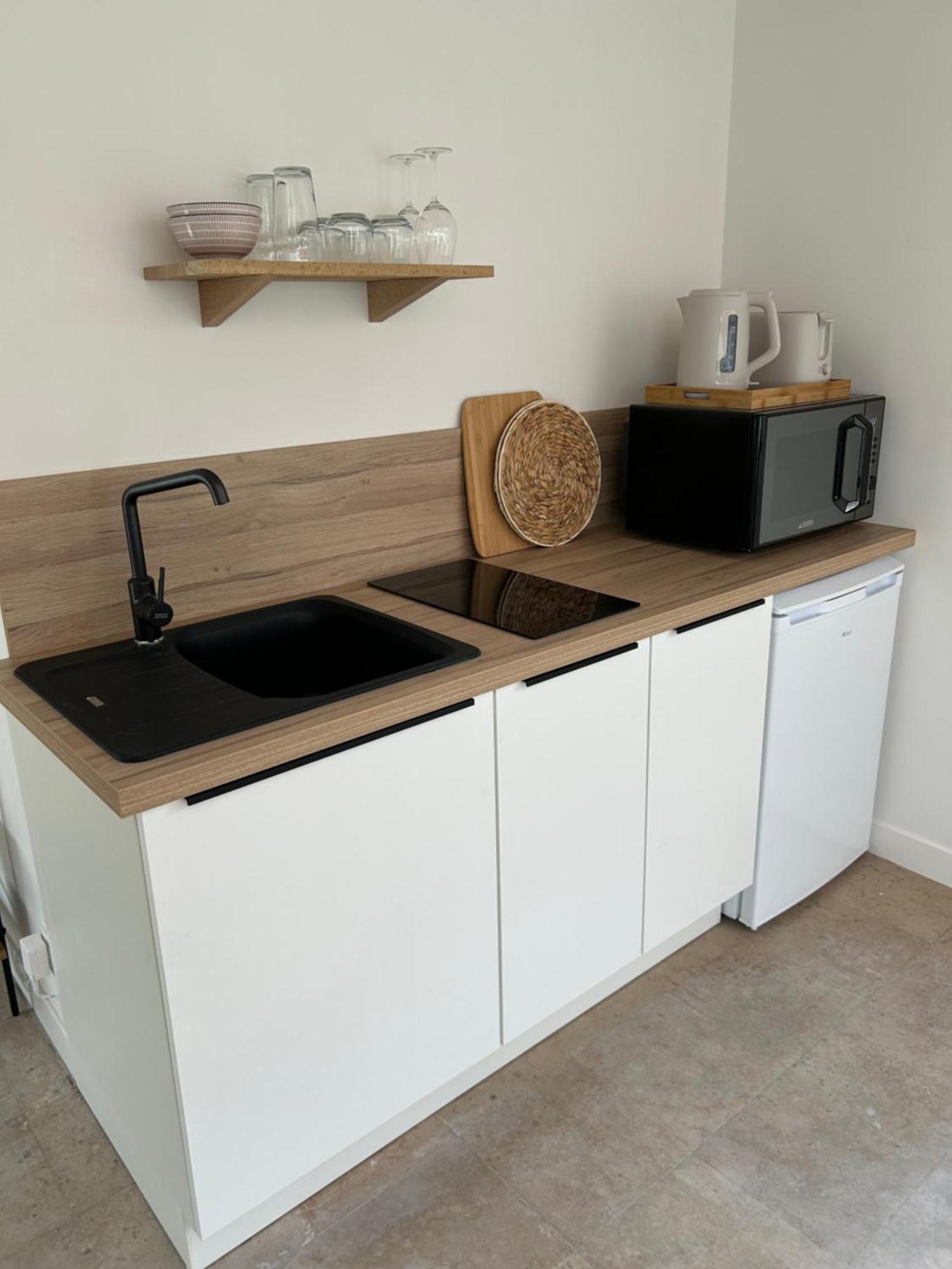 Le Carre Courtois Apartment Luisant Luaran gambar