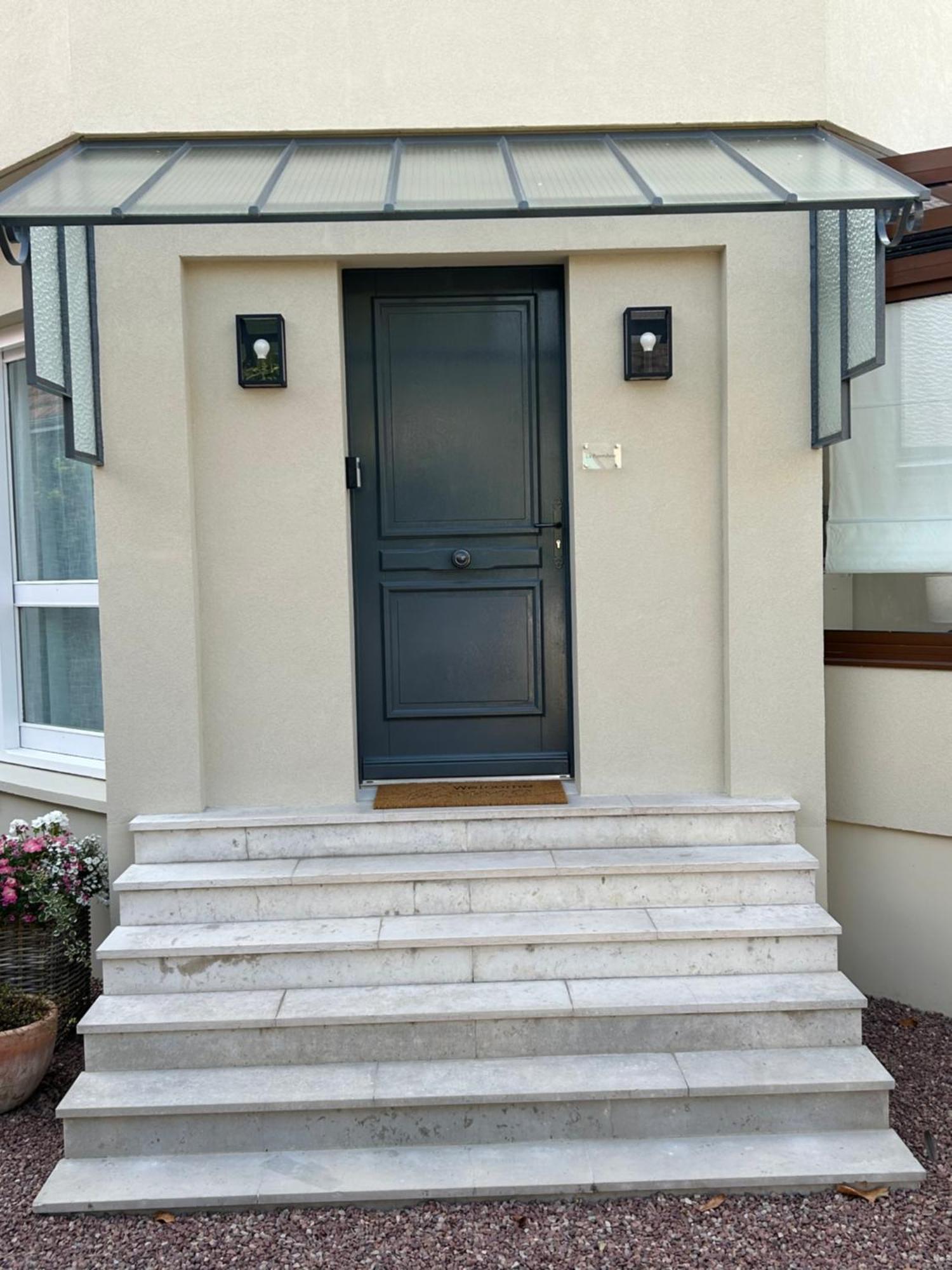 Le Carre Courtois Apartment Luisant Luaran gambar