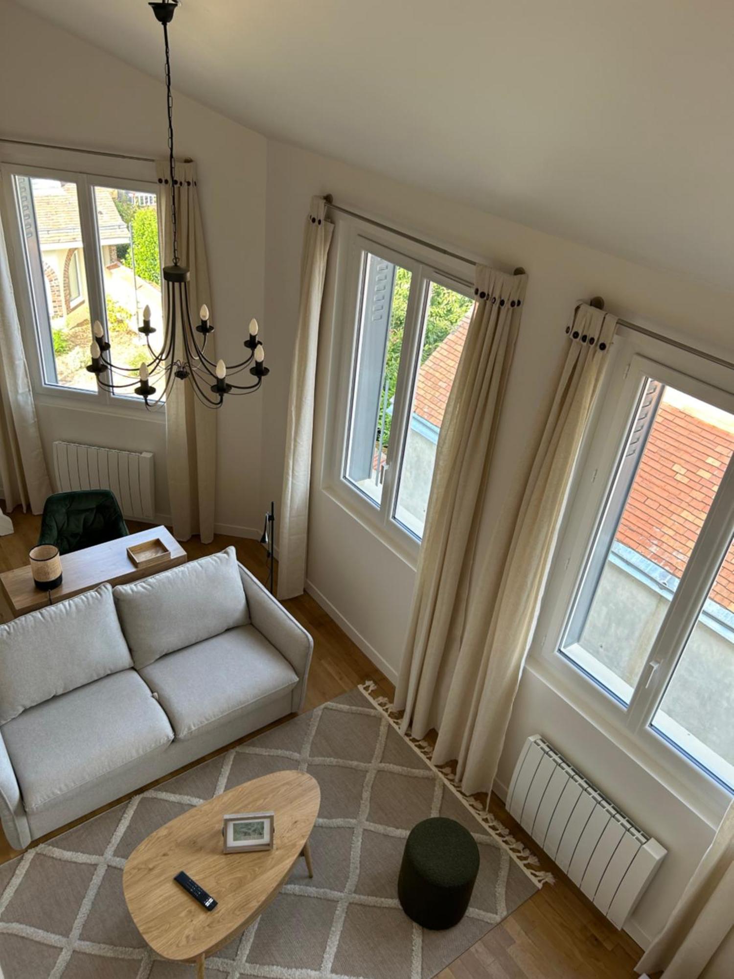 Le Carre Courtois Apartment Luisant Luaran gambar